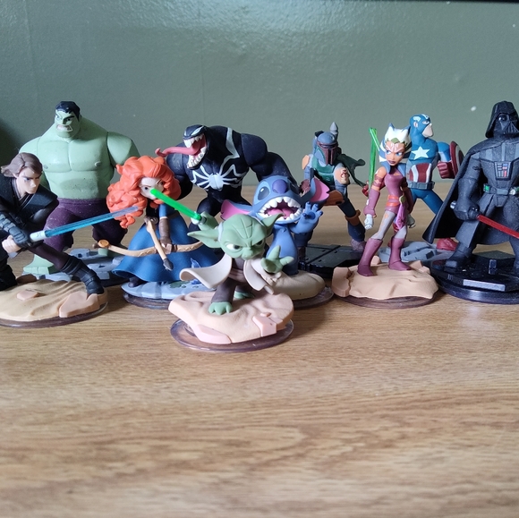 Disney Infinity Game For XBox Characters & Play Platform Only Hulk Venom Stitch - Picture 4 of 8